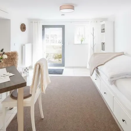 Apartment Tiny Ferienwohnung Am Stadtpark Schwaebisch Hall