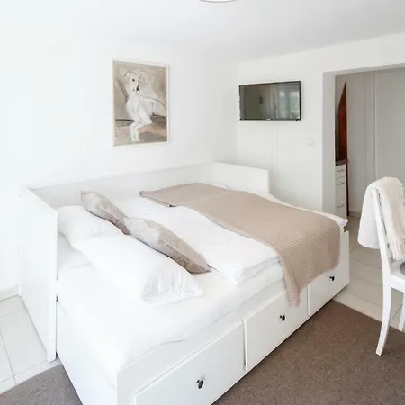 Apartment Tiny Ferienwohnung Am Stadtpark